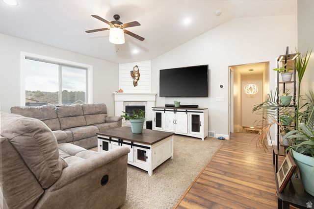 2101 E RAVINE RD, Enoch, UT 84721