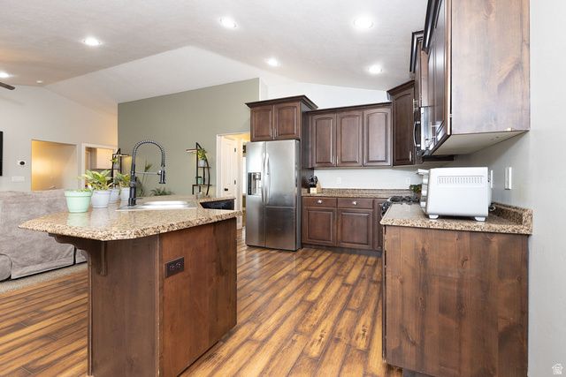 2101 E RAVINE RD, Enoch, UT 84721