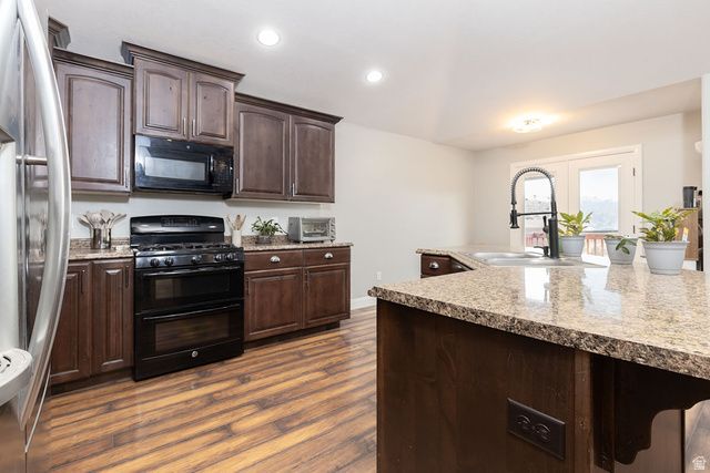 2101 E RAVINE RD, Enoch, UT 84721