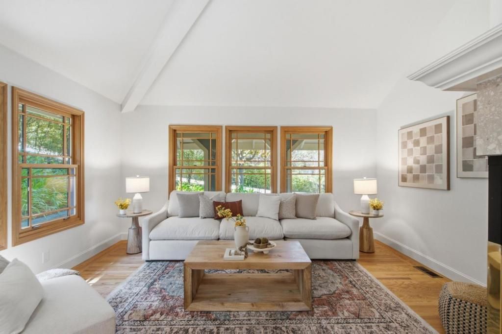 Image 10 of property listing at 2324 Cheshire Way, Redwood City, CA 94061