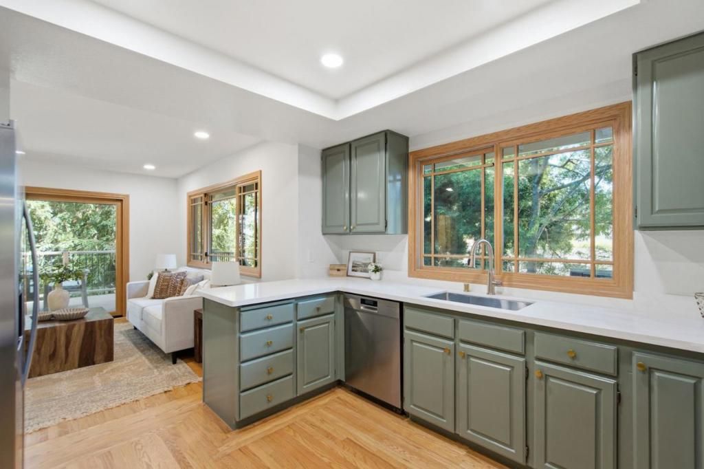 Image 18 of property listing at 2324 Cheshire Way, Redwood City, CA 94061