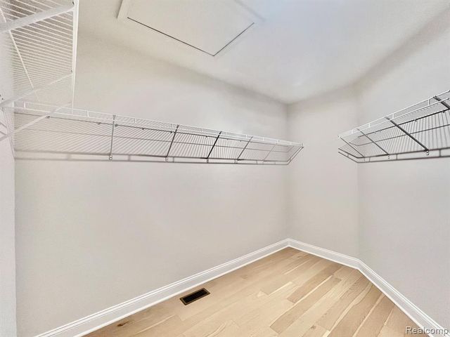 3364 Roseford Boulevard, Ann Arbor, MI 48105