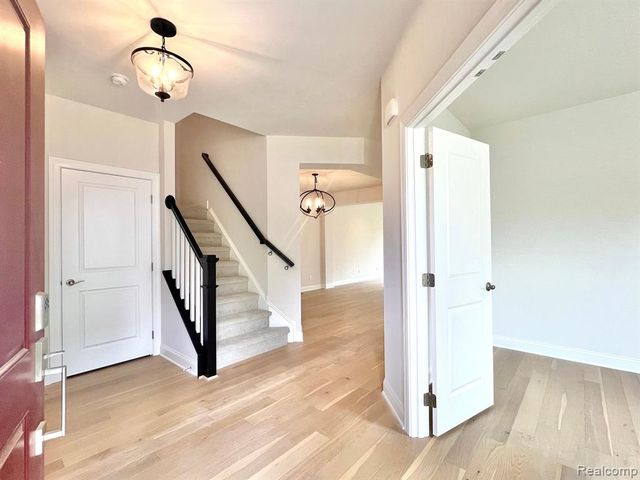 3364 Roseford Boulevard, Ann Arbor, MI 48105