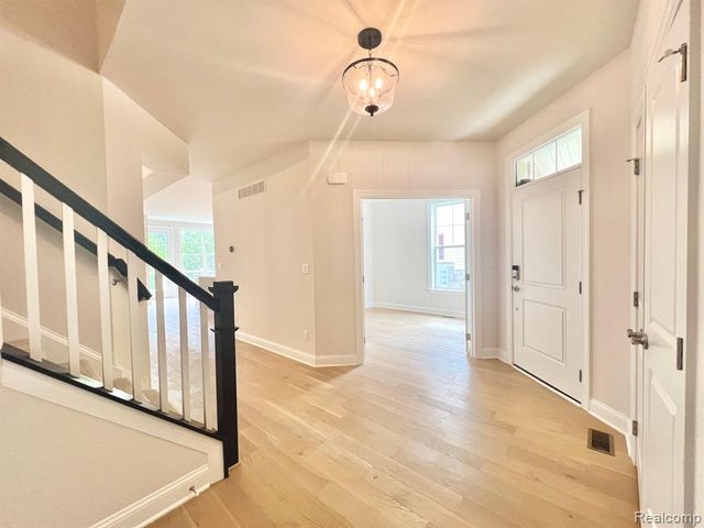 3364 Roseford Boulevard, Ann Arbor, MI 48105