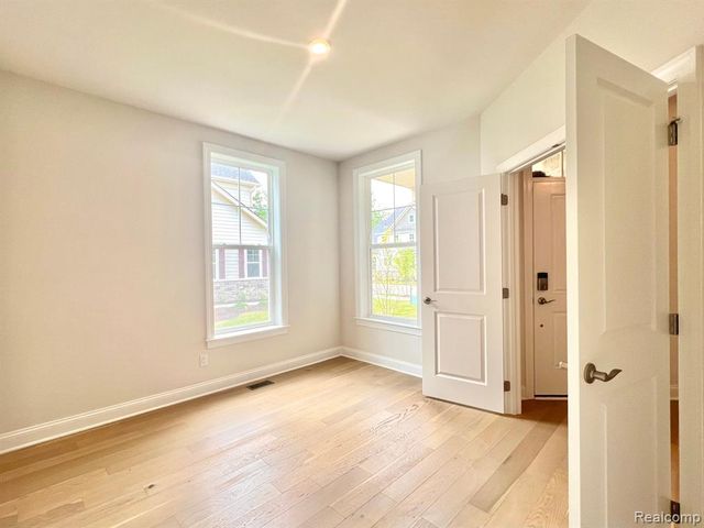 3364 Roseford Boulevard, Ann Arbor, MI 48105