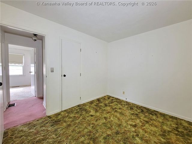 6907 Heritage Drive, Sissonville, WV 25312