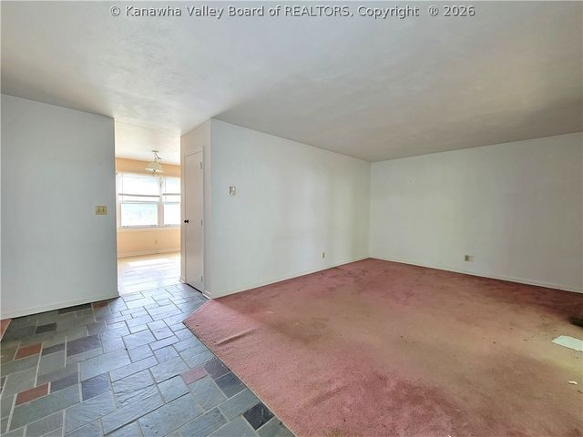 6907 Heritage Drive, Sissonville, WV 25312