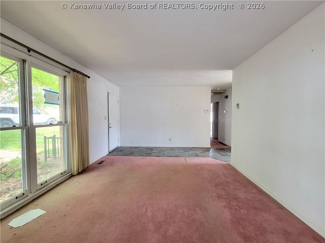 6907 Heritage Drive, Sissonville, WV 25312