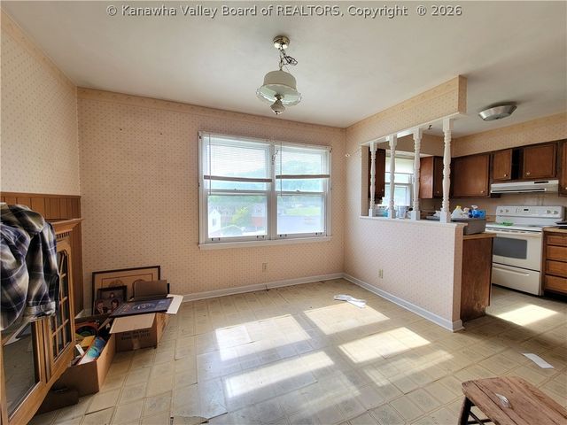 6907 Heritage Drive, Sissonville, WV 25312