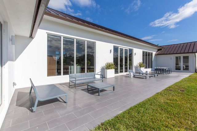 2889 Appaloosa Trail, Wellington, FL 33414