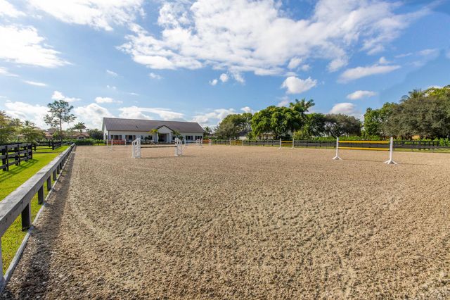 2889 Appaloosa Trail, Wellington, FL 33414