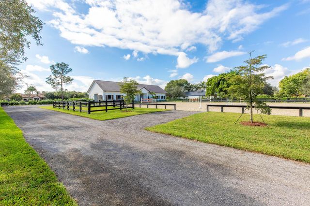 2889 Appaloosa Trail, Wellington, FL 33414