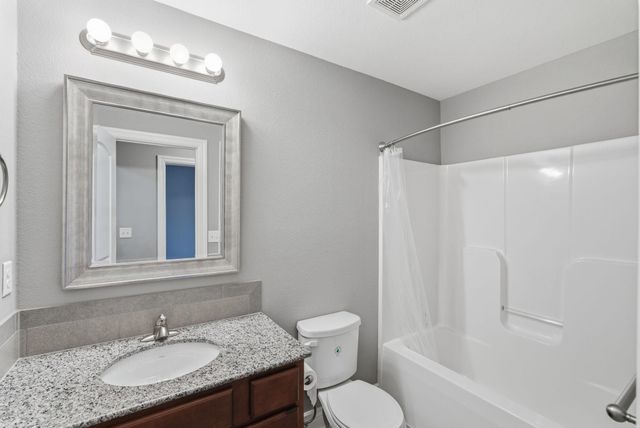 2426 E Quivira Ct, Kechi, KS 67067