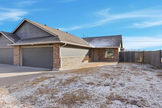 2426 E Quivira Ct, Kechi, KS 67067