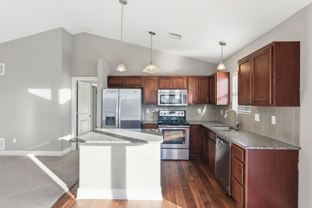 2426 E Quivira Ct, Kechi, KS 67067