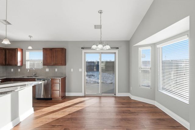 2426 E Quivira Ct, Kechi, KS 67067