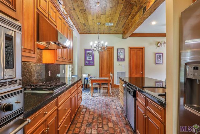 17835 E Augusta Dr, Baton Rouge, LA 70810