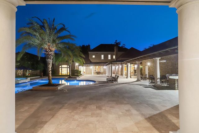 17835 E Augusta Dr, Baton Rouge, LA 70810