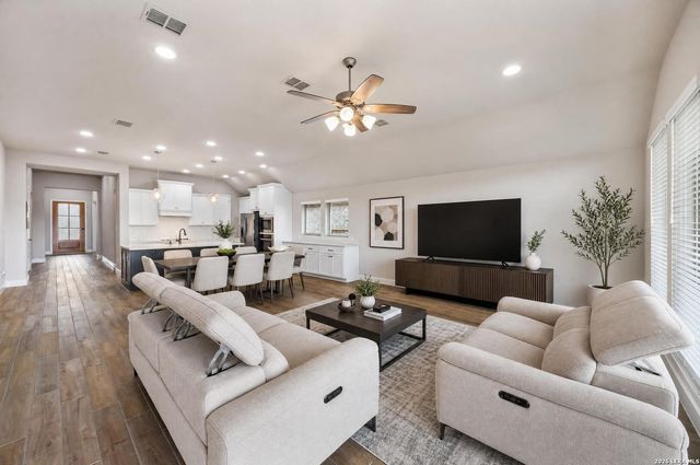 9328 Trestle Creek, San Antonio, TX 78254