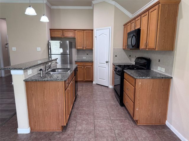 151 Forest Heights Lane, Montgomery, TX 77316