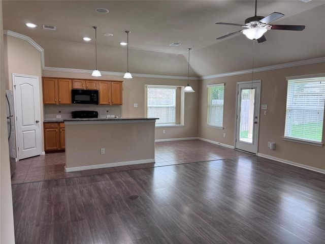 151 Forest Heights Lane, Montgomery, TX 77316