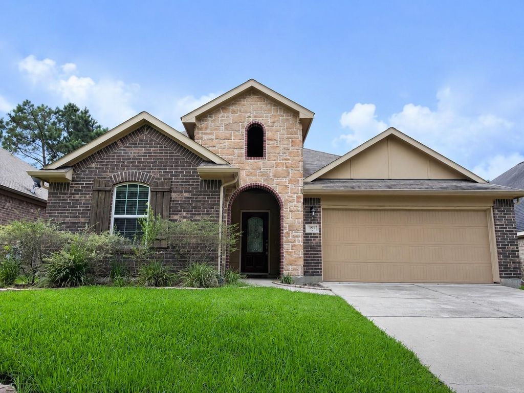 151 Forest Heights Lane, Montgomery, TX 77316