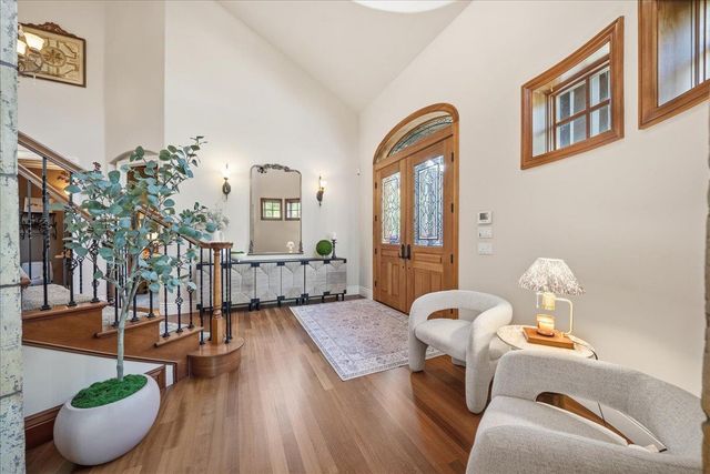 8749 Noland Ln, Fair Oaks, CA 95628