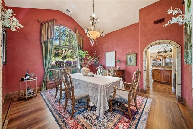 8749 Noland Ln, Fair Oaks, CA 95628