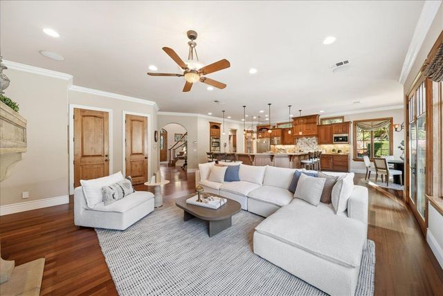 8749 Noland Ln, Fair Oaks, CA 95628