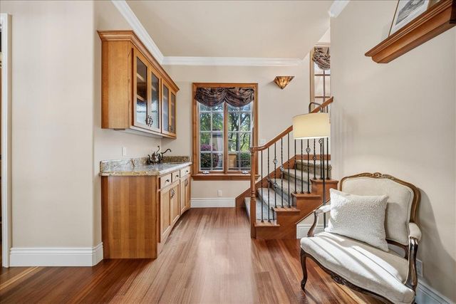 8749 Noland Ln, Fair Oaks, CA 95628