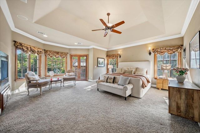 8749 Noland Ln, Fair Oaks, CA 95628