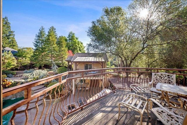 8749 Noland Ln, Fair Oaks, CA 95628