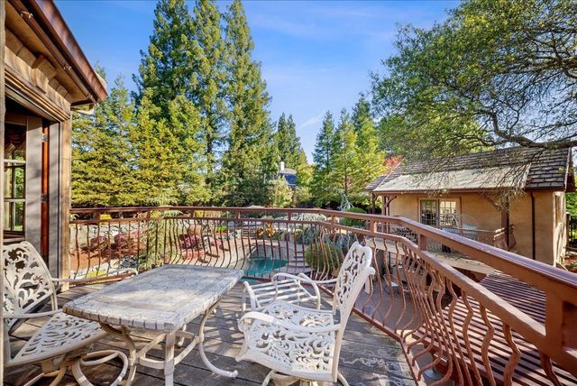 8749 Noland Ln, Fair Oaks, CA 95628