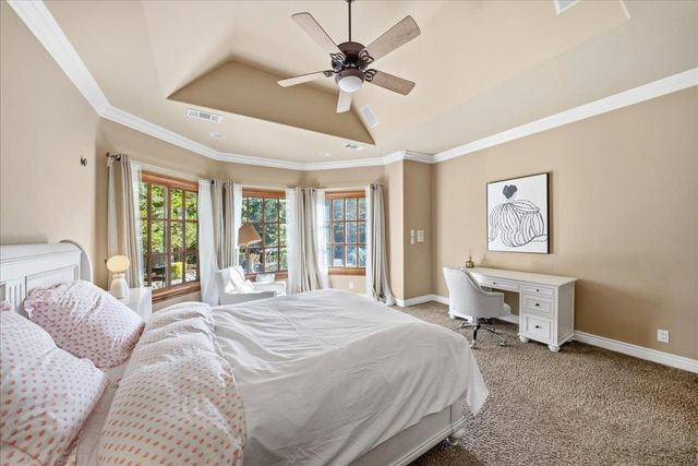 8749 Noland Ln, Fair Oaks, CA 95628