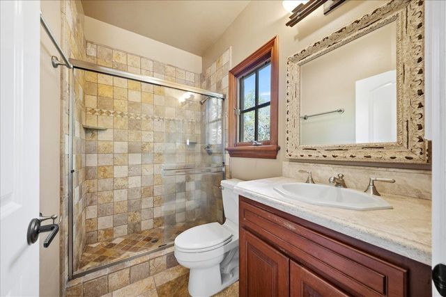 8749 Noland Ln, Fair Oaks, CA 95628