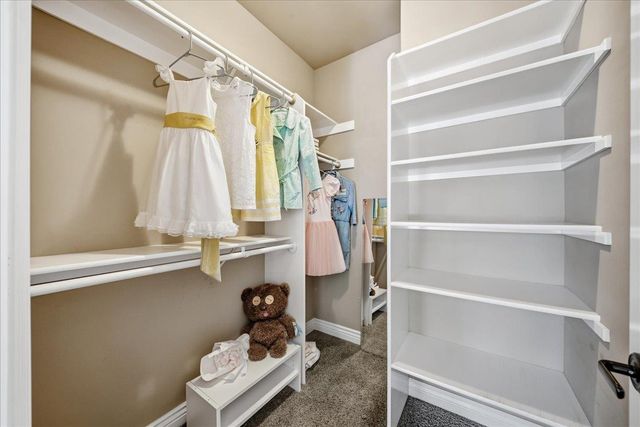 8749 Noland Ln, Fair Oaks, CA 95628