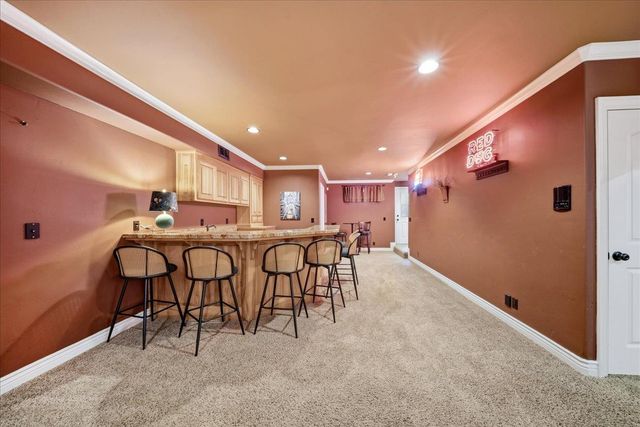 8749 Noland Ln, Fair Oaks, CA 95628