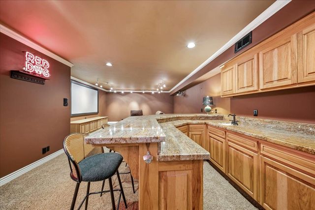 8749 Noland Ln, Fair Oaks, CA 95628