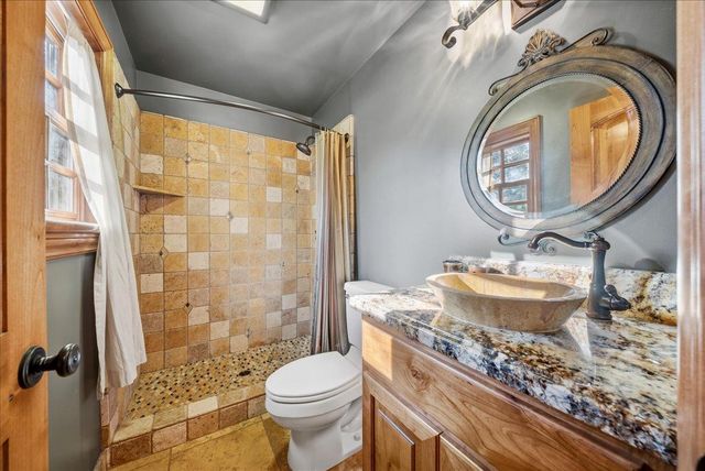 8749 Noland Ln, Fair Oaks, CA 95628