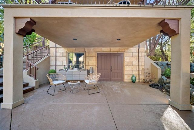 8749 Noland Ln, Fair Oaks, CA 95628