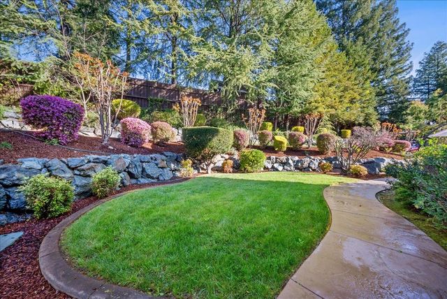 8749 Noland Ln, Fair Oaks, CA 95628