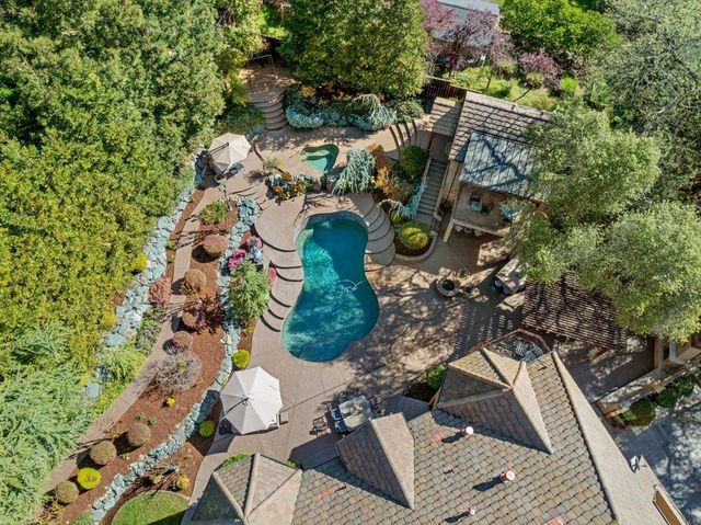 8749 Noland Ln, Fair Oaks, CA 95628