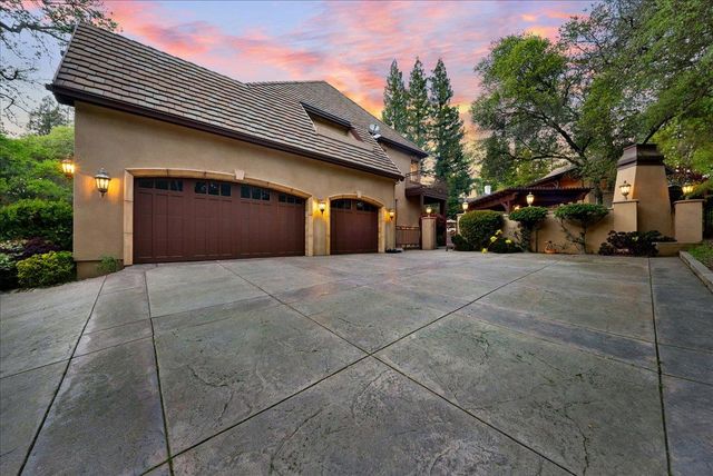 8749 Noland Ln, Fair Oaks, CA 95628