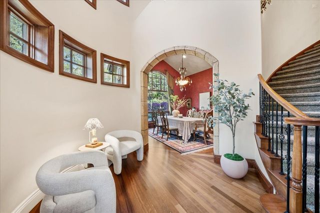 8749 Noland Ln, Fair Oaks, CA 95628