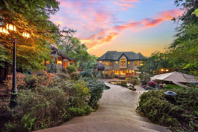 8749 Noland Ln, Fair Oaks, CA 95628