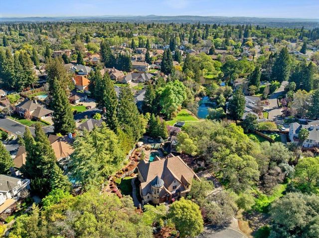 8749 Noland Ln, Fair Oaks, CA 95628