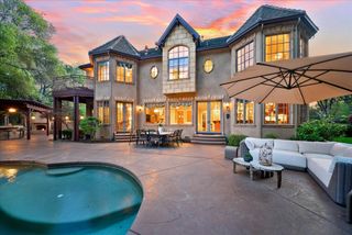 8749 Noland Ln, Fair Oaks, CA 95628