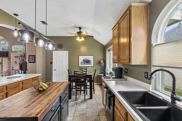 607 Grimsworth Court, Allen, TX 75002