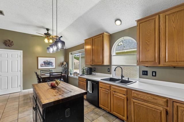 607 Grimsworth Court, Allen, TX 75002