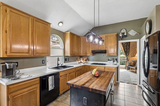 607 Grimsworth Court, Allen, TX 75002